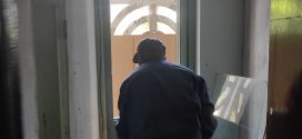 Працівники ПП “Вікторія – М” готують під’їзд до ремонту